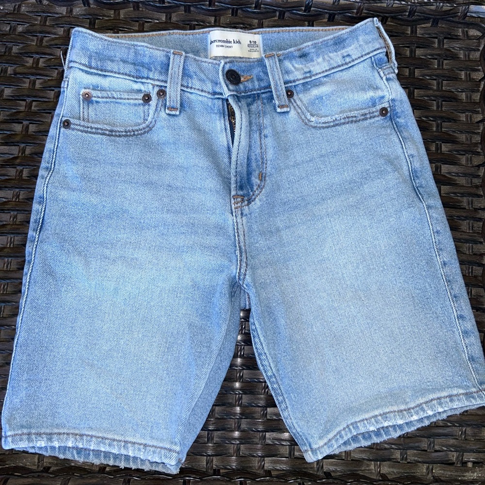 Abercrombie Kids short size 9/10 regular